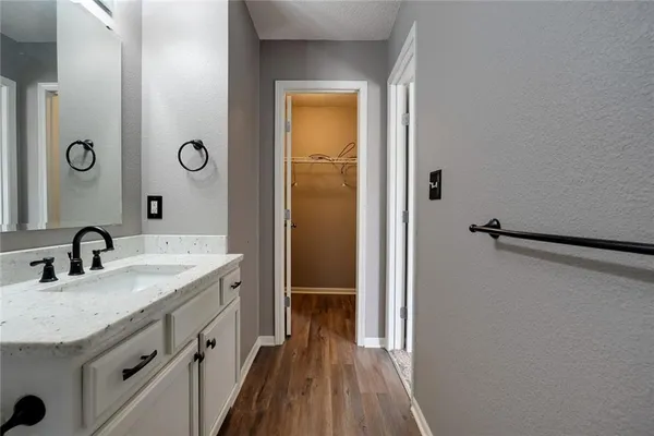 $230,000 | 5833 Northwest Plantation Lane, Unit 199B, Lee's Summit, MO 64064