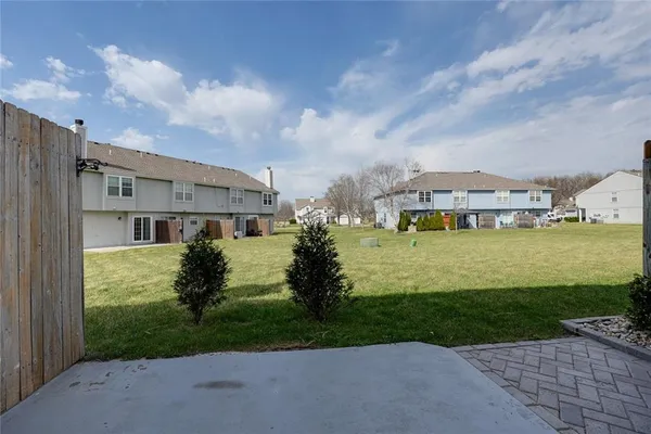 $230,000 | 5833 Northwest Plantation Lane, Unit 199B, Lee's Summit, MO 64064