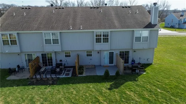 $230,000 | 5833 Northwest Plantation Lane, Unit 199B, Lee's Summit, MO 64064