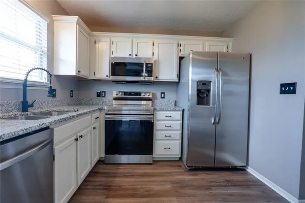 $230,000 | 5833 Northwest Plantation Lane, Unit 199B, Lee's Summit, MO 64064