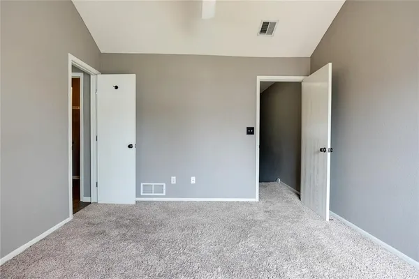 $230,000 | 5833 Northwest Plantation Lane, Unit 199B, Lee's Summit, MO 64064