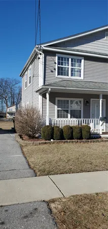 $2,250 | 19 Stuart Avenue, Wappingers Falls, NY 12590