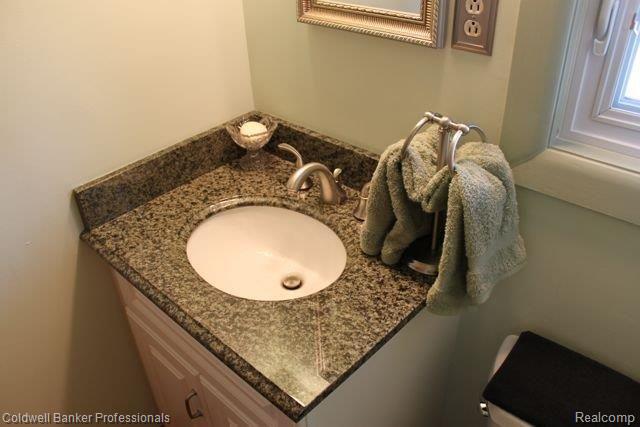 878 Dursley Road Bloomfield Hills, MI 48304 - Photo 7 of 24 1st Floor Powder
