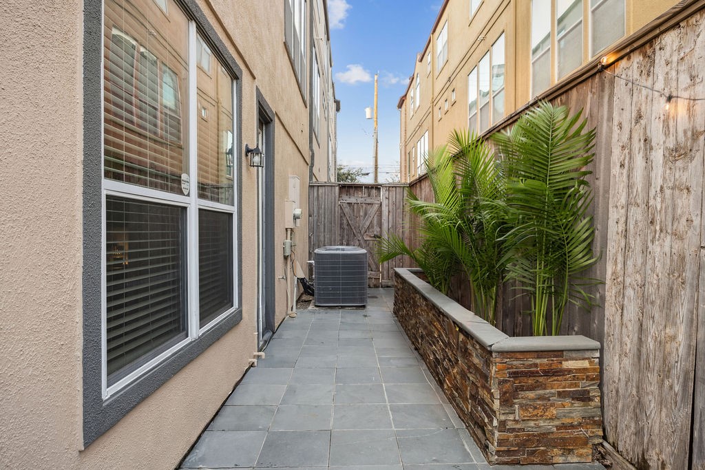 5737 Kansas Street Houston, TX 77007 - Photo 41 of 47