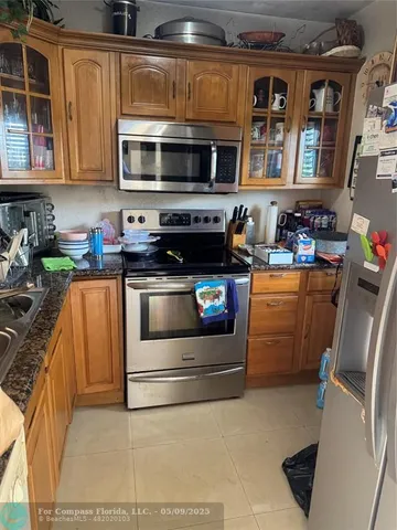 $157,500 | 5121 West Oakland Park Boulevard, Unit 301, Lauderdale Lakes, FL 33313