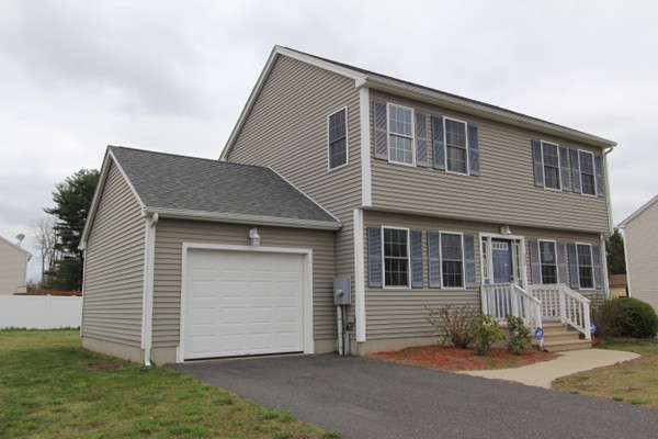 324 Naismith Street Springfield, MA 01104 - Photo 1 of 29 Gallery Image 1