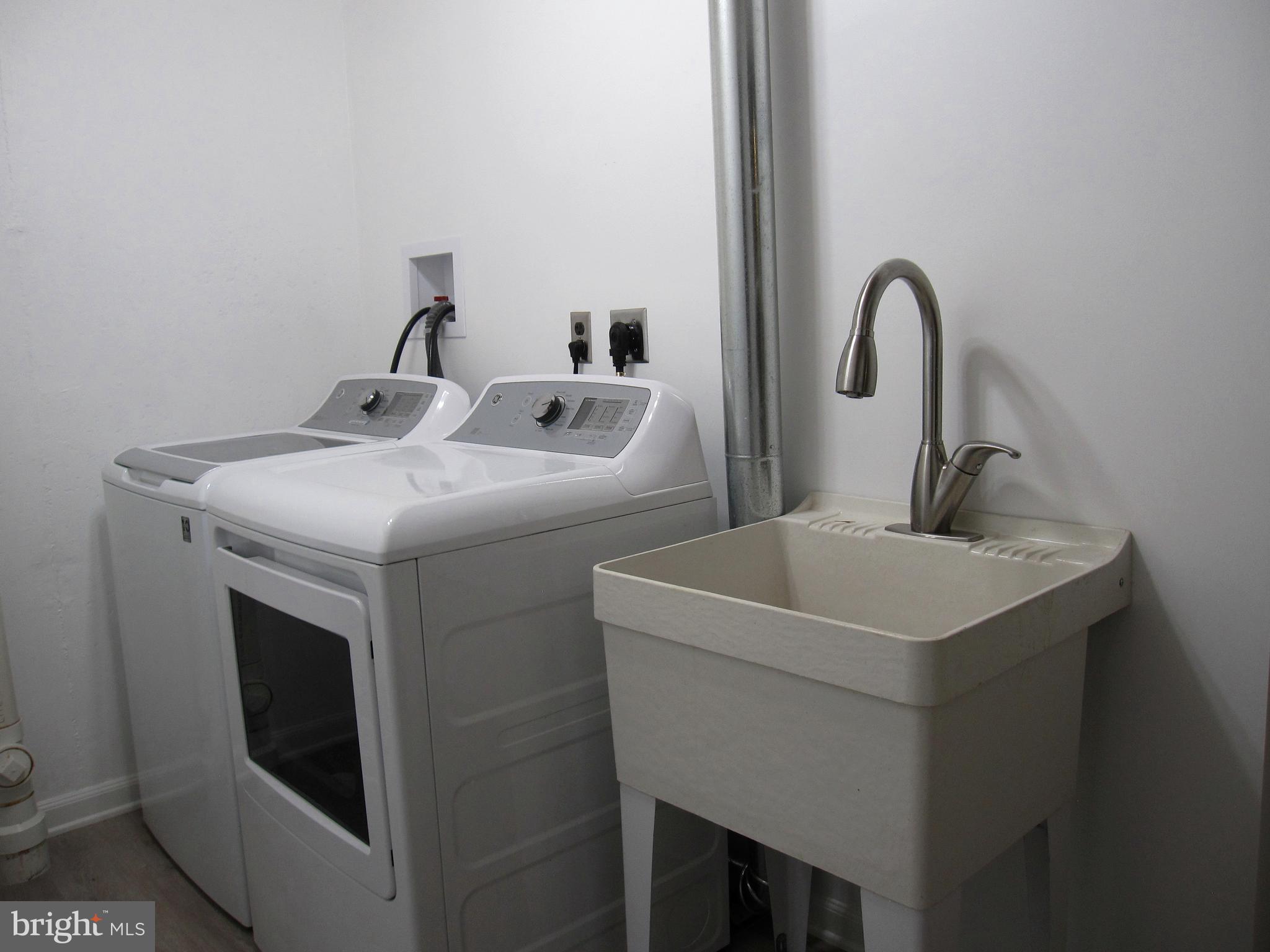 111 Spring Pl Way Annapolis, MD 21401 - Photo 59 of 64 Laundry room