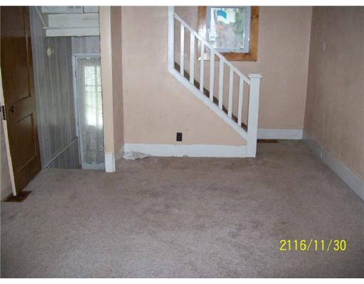 945 Saxonburg Road Butler, PA 16002 - Photo 3 of 4 Living Room.