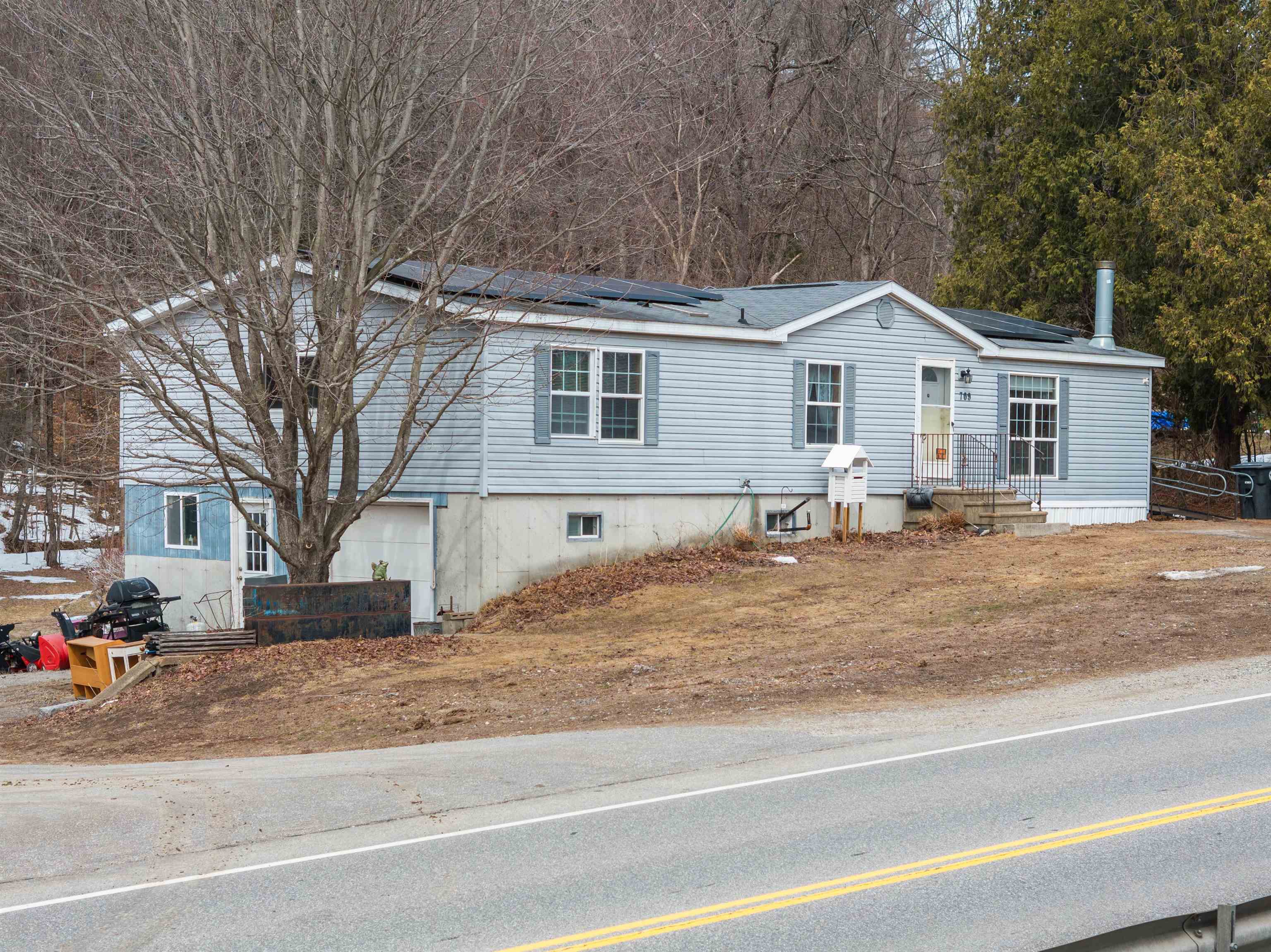 709 South Main Street Franklin, NH 03235 - Photo 2 of 34