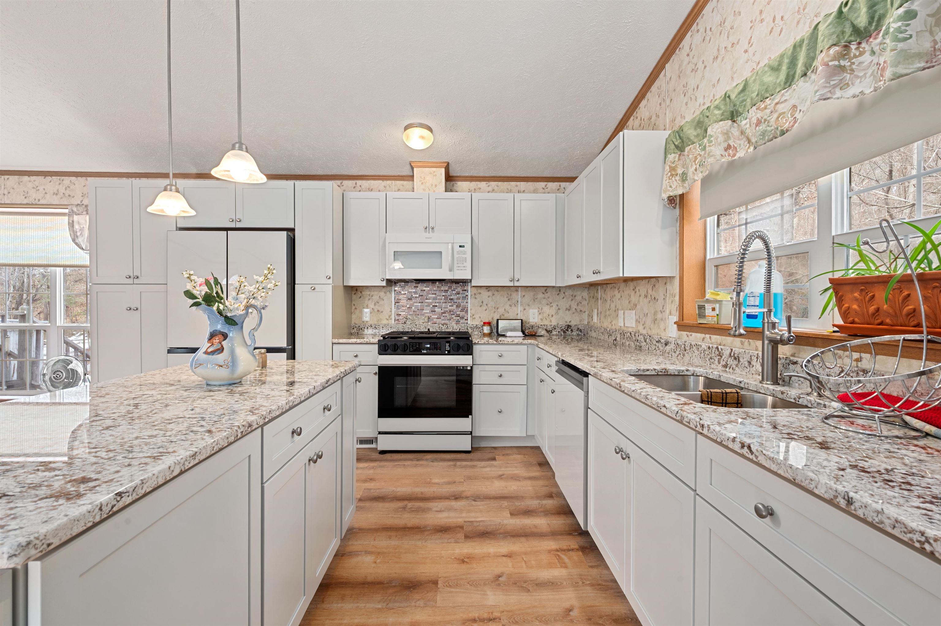 709 South Main Street Franklin, NH 03235 - Photo 7 of 34