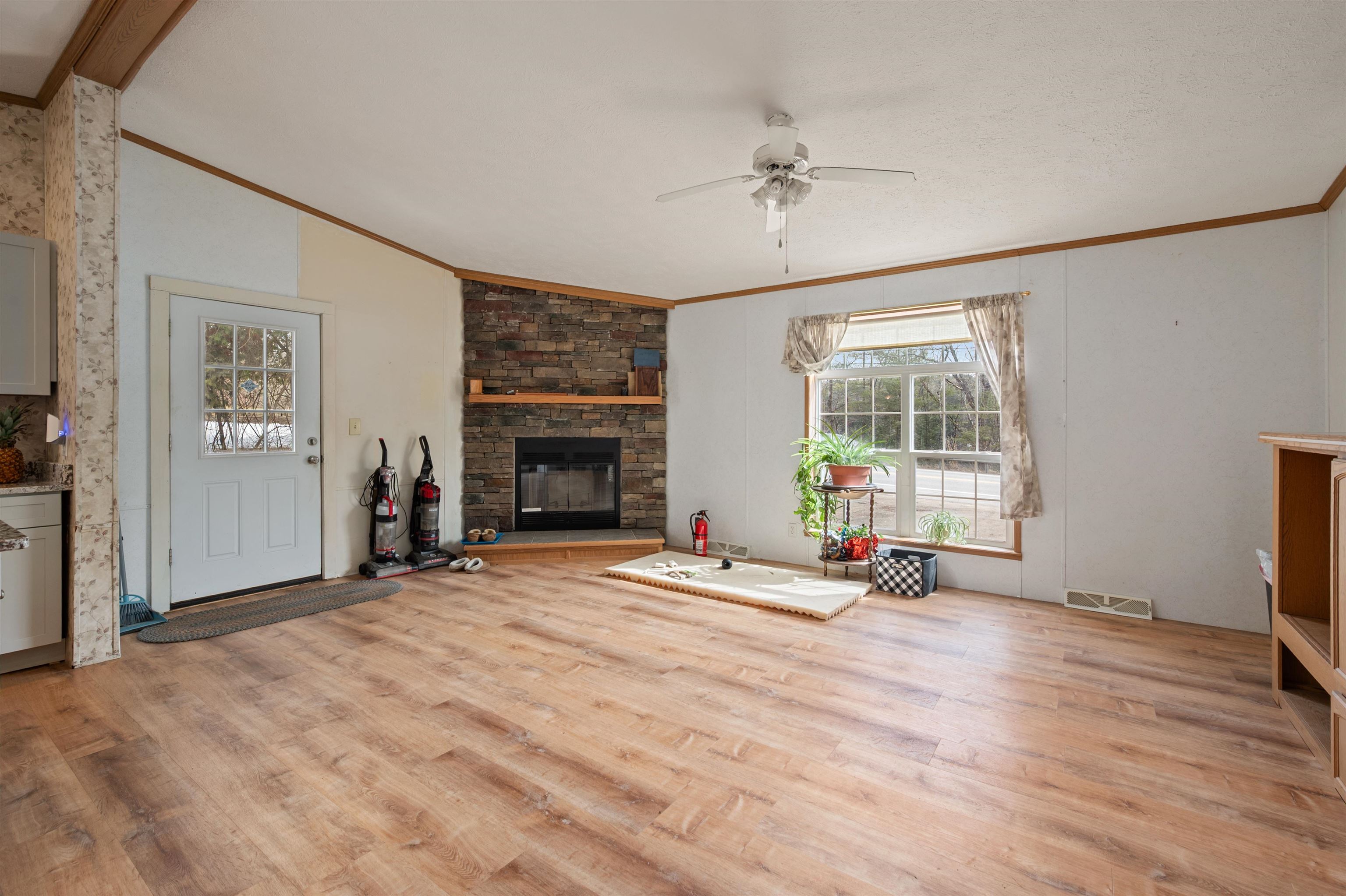 709 South Main Street Franklin, NH 03235 - Photo 10 of 34