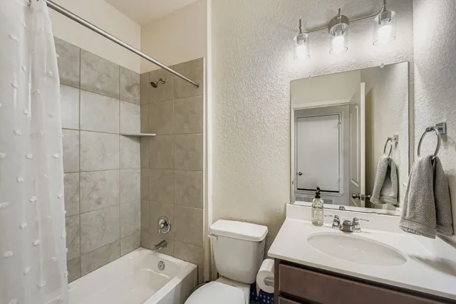 $283,900 | 126 Big Leaf Drive, Buda, TX 78610