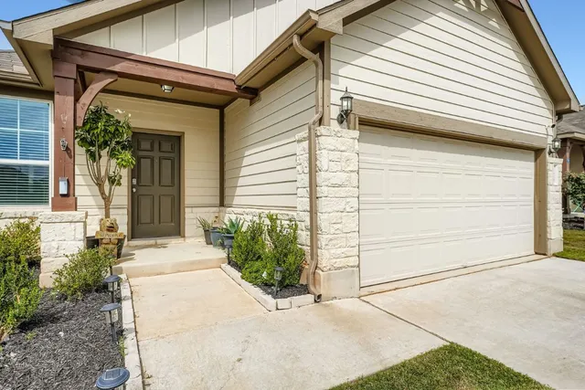 $283,900 | 126 Big Leaf Drive, Buda, TX 78610