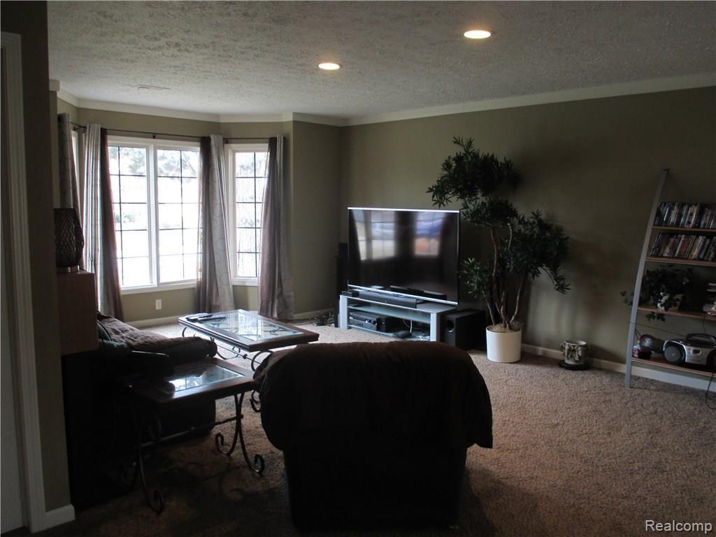 623 Snowmass Drive Rochester, MI 48309 - Photo 21 of 38 IMG_1849.JPG