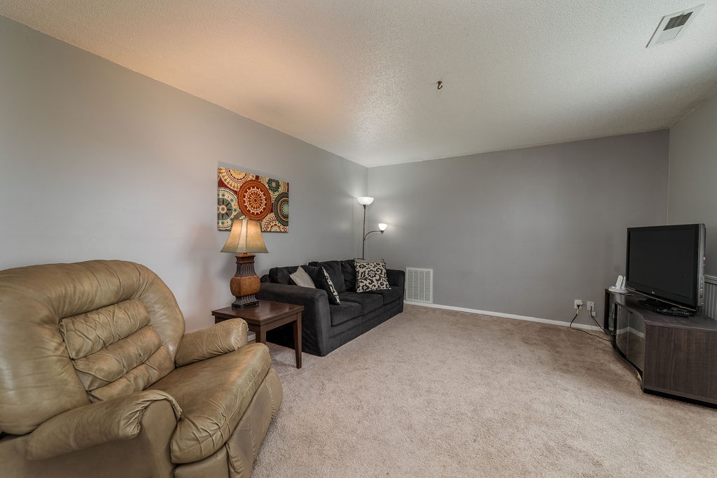 9610 North Shaffer Road Muncie, IN 47303 - Photo 3 of 17 Gallery Image 3