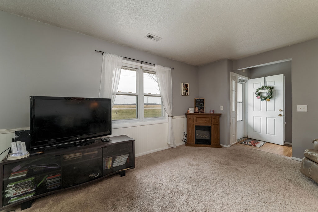 9610 North Shaffer Road Muncie, IN 47303 - Photo 4 of 17 Gallery Image 4