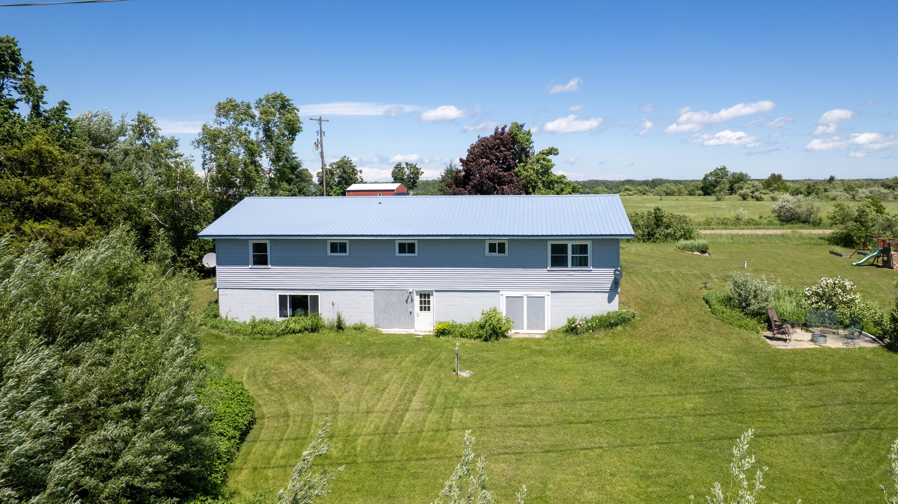 7209 South River Road Cheboygan, MI 49721 - Photo 10 of 29 Gallery Image 10