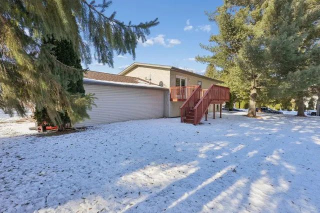 $320,000 | 401 2nd Street Northeast, Dodge Center, MN 55927