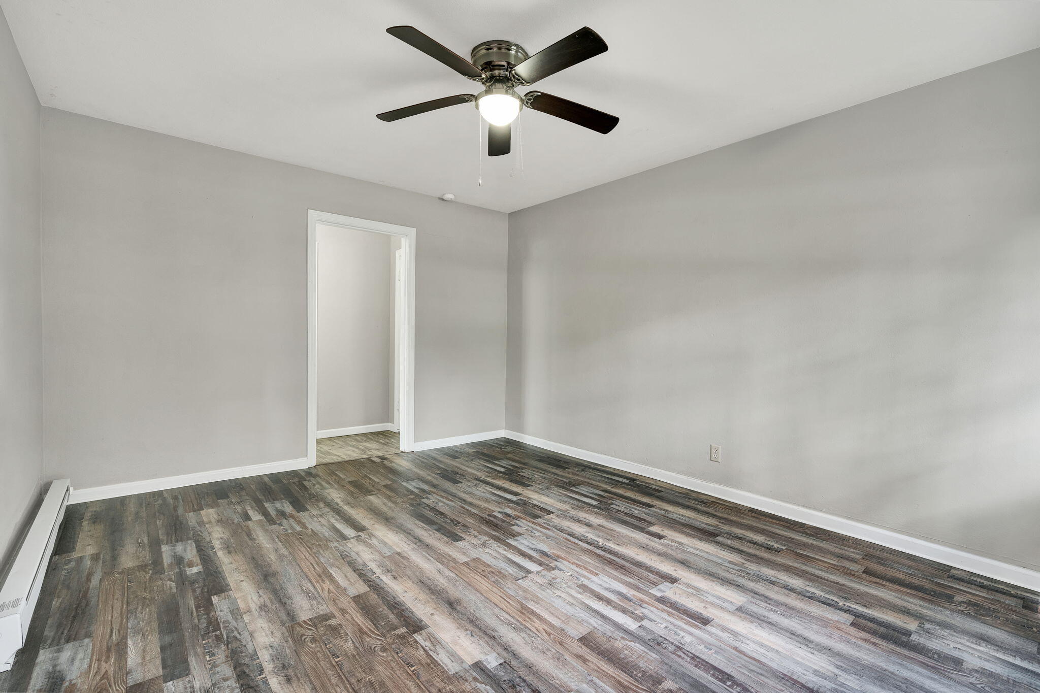 207 Laws Avenue Chattanooga, TN 37411 - Photo 4 of 13 4-web-or-mls-DSC04808