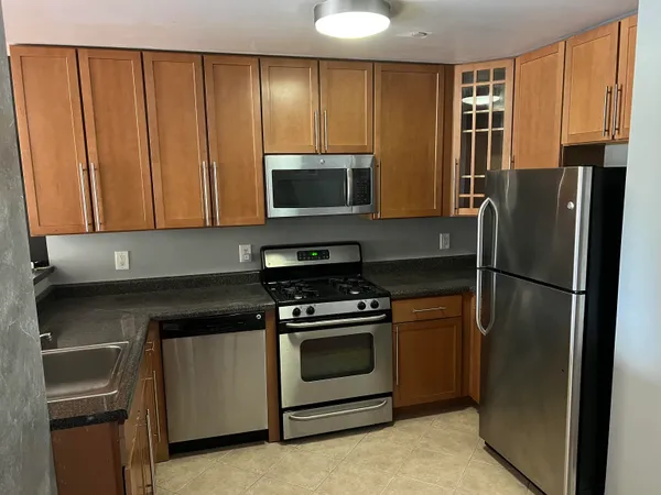 $2,900 | 4315 Park Avenue, Unit 2I, Union City, NJ 07087