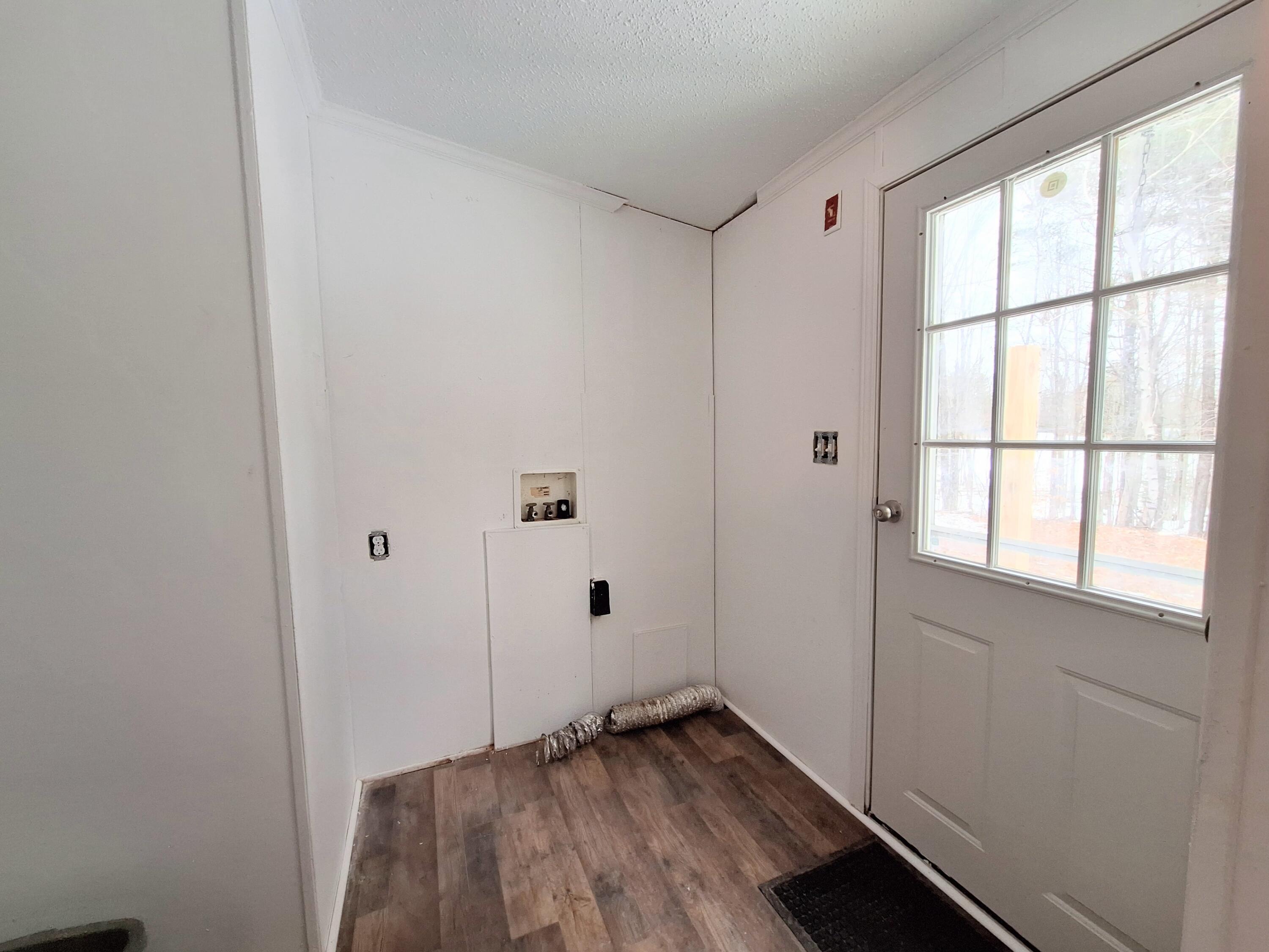 17 Gardiner Road Whitefield, ME 04353 - Photo 5 of 23 20240209_134155~2
