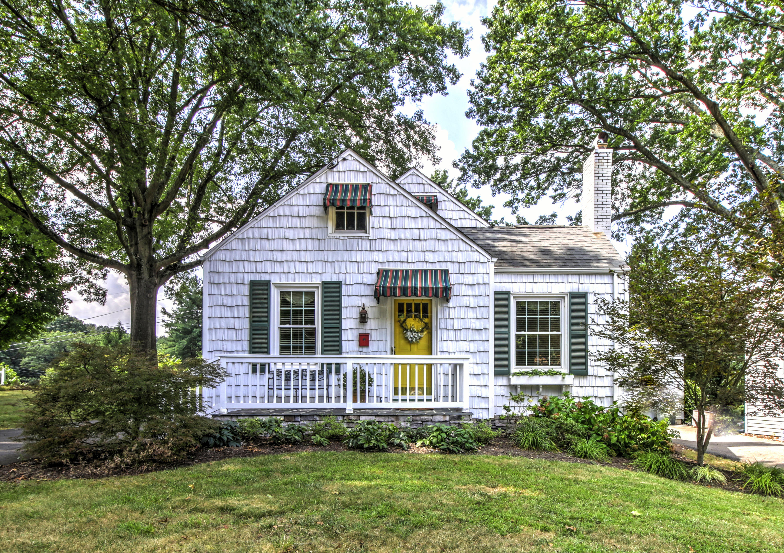 2815 Spring Road Southwest Roanoke, VA 24015 - Photo 1 of 30 IMG_0687_88_89_90_91_92_93