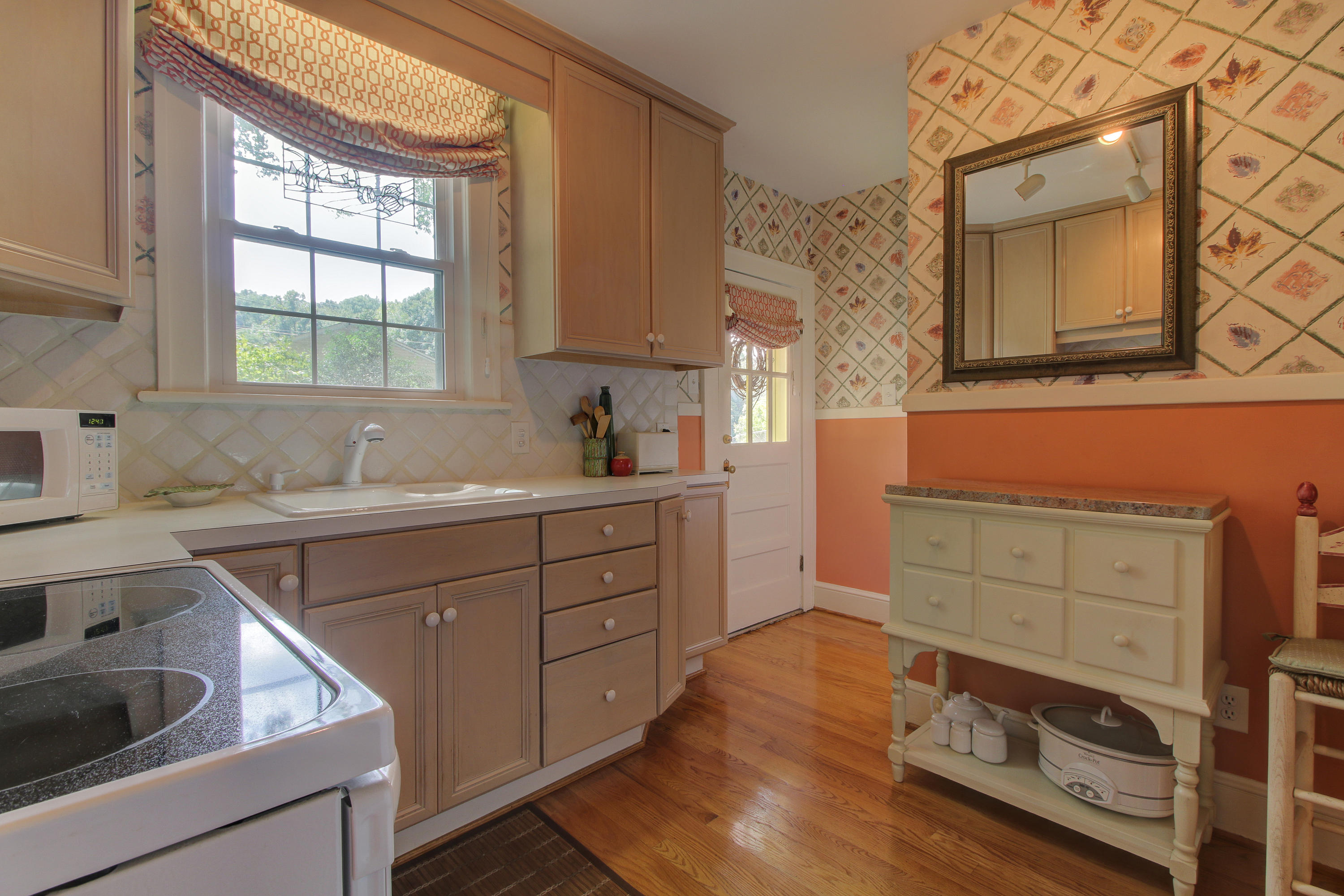 2815 Spring Road Southwest Roanoke, VA 24015 - Photo 11 of 30 IMG_0603_4_5_6_7_8_9