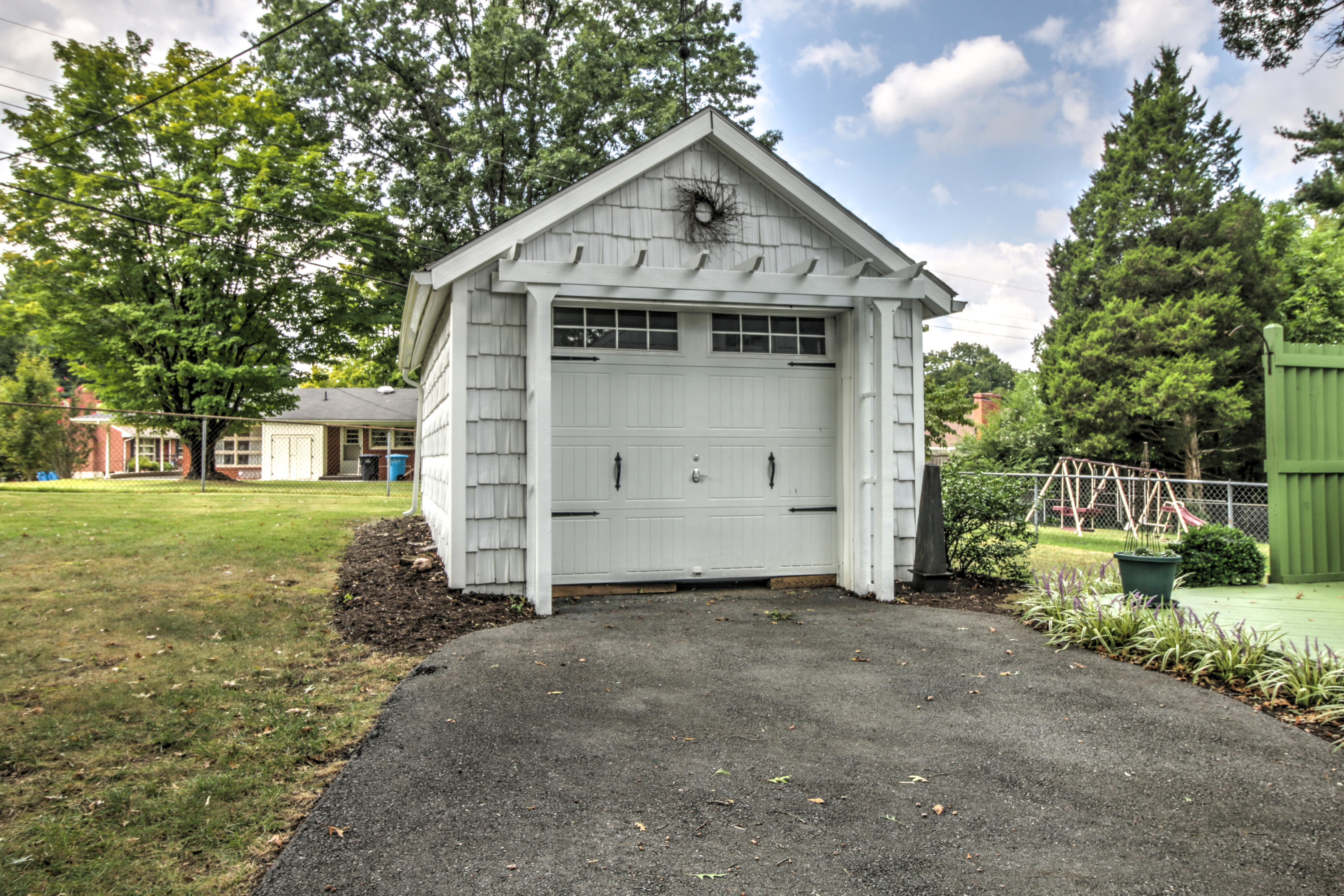 2815 Spring Road Southwest Roanoke, VA 24015 - Photo 17 of 30 IMG_0519_20_21_22_23_24_25