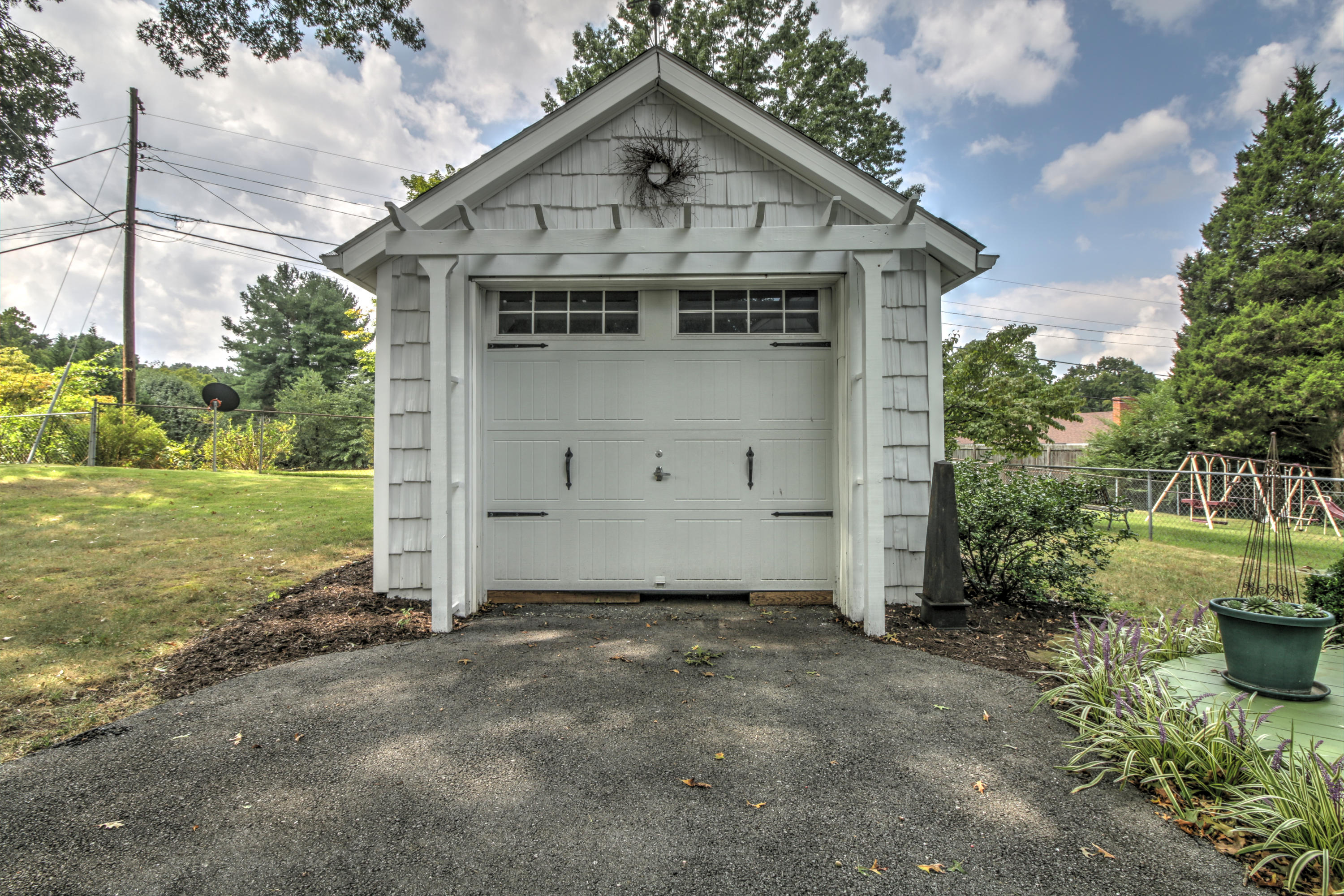 2815 Spring Road Southwest Roanoke, VA 24015 - Photo 18 of 30 IMG_0526_27_28_29_30_31_32