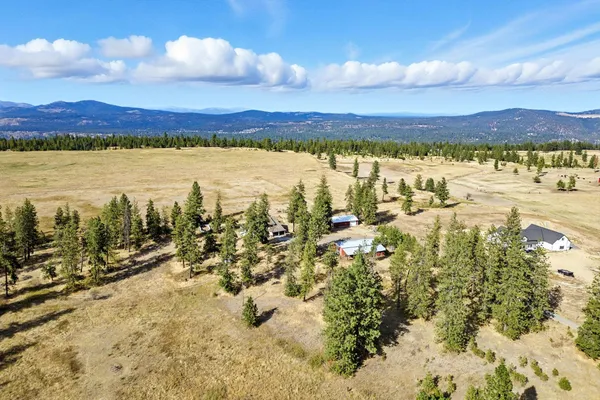 $680,000 | 14510 West Pine Bluff Road, Nine Mile Falls, WA 99026