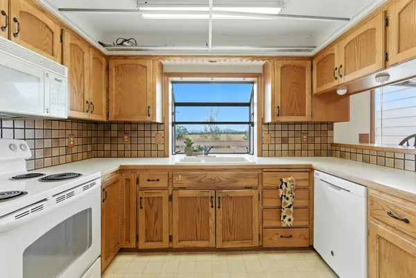 $680,000 | 14510 West Pine Bluff Road, Nine Mile Falls, WA 99026