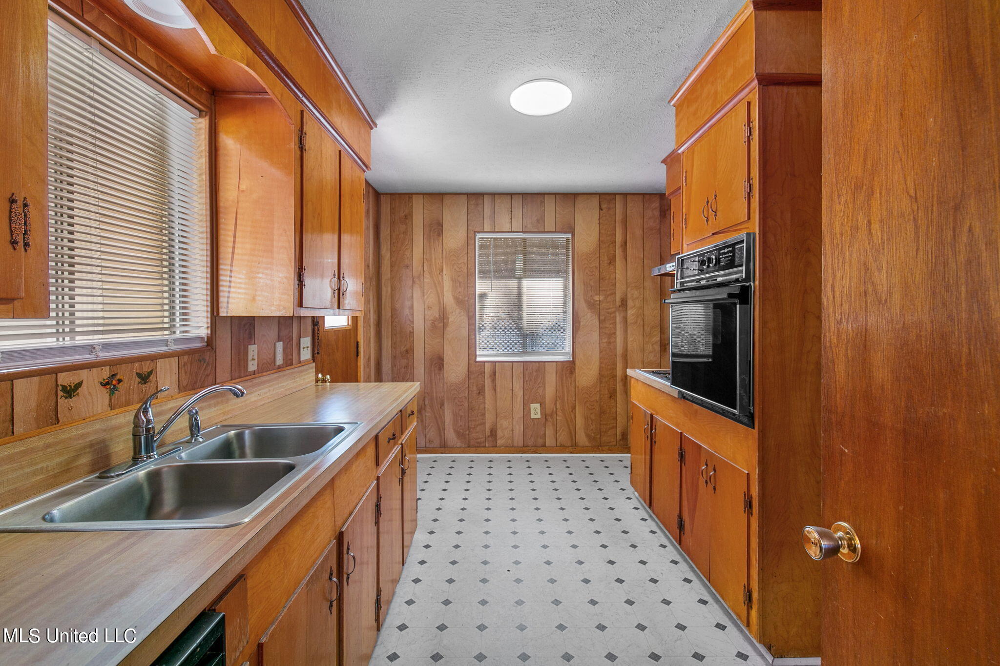 219 East Jackson Street Ridgeland, MS 39157 - Photo 7 of 29 11-web-or-mls-219 E Jackson-11