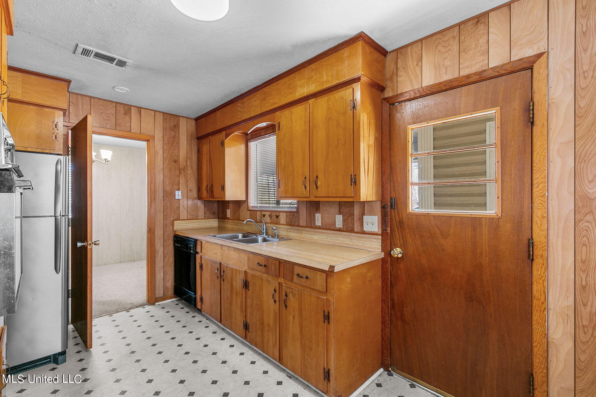 219 East Jackson Street Ridgeland, MS 39157 - Photo 9 of 29 13-web-or-mls-219 E Jackson-13