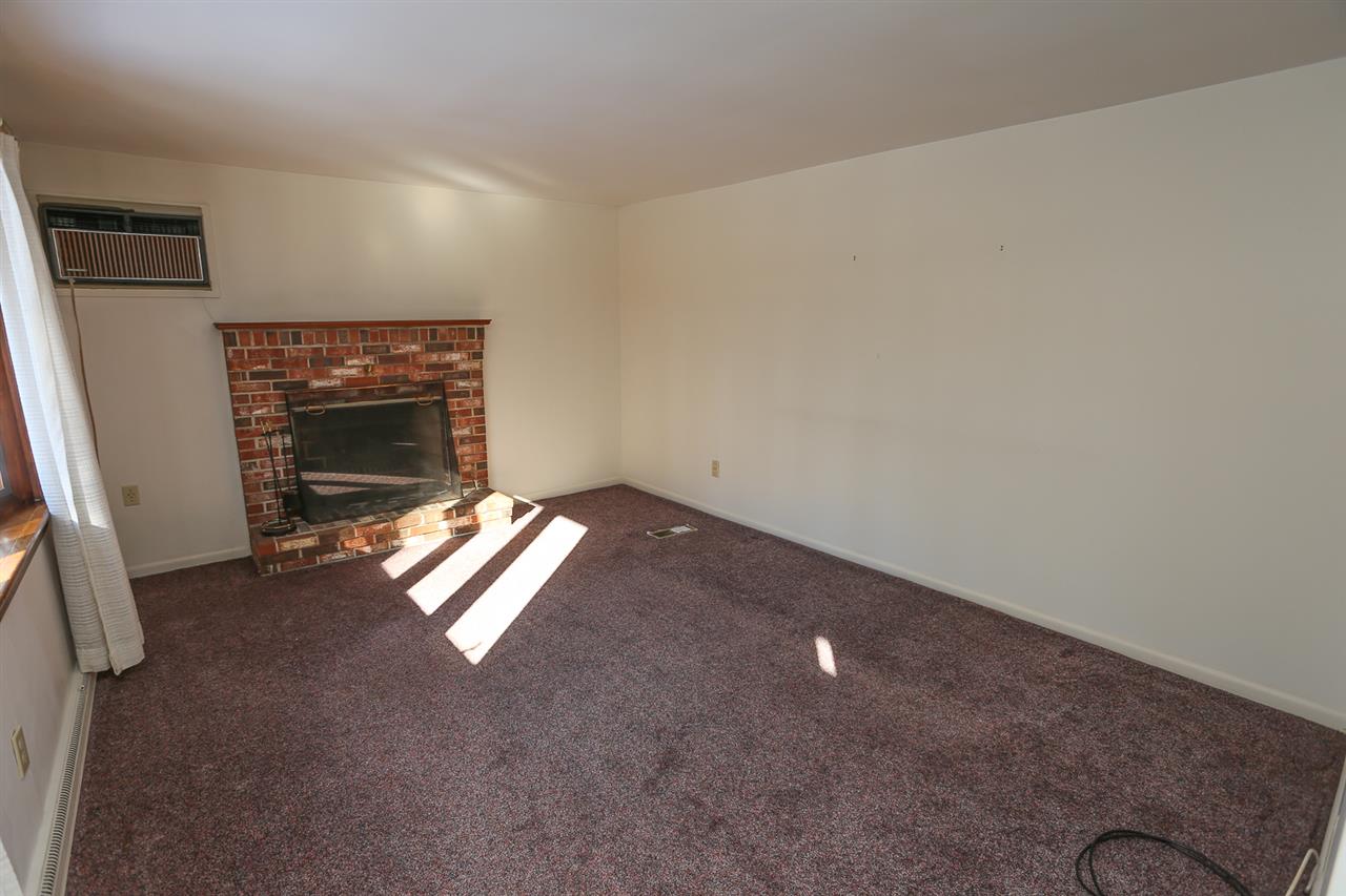 285 Hackett Hill Road Hooksett, NH 03106 - Photo 18 of 23
