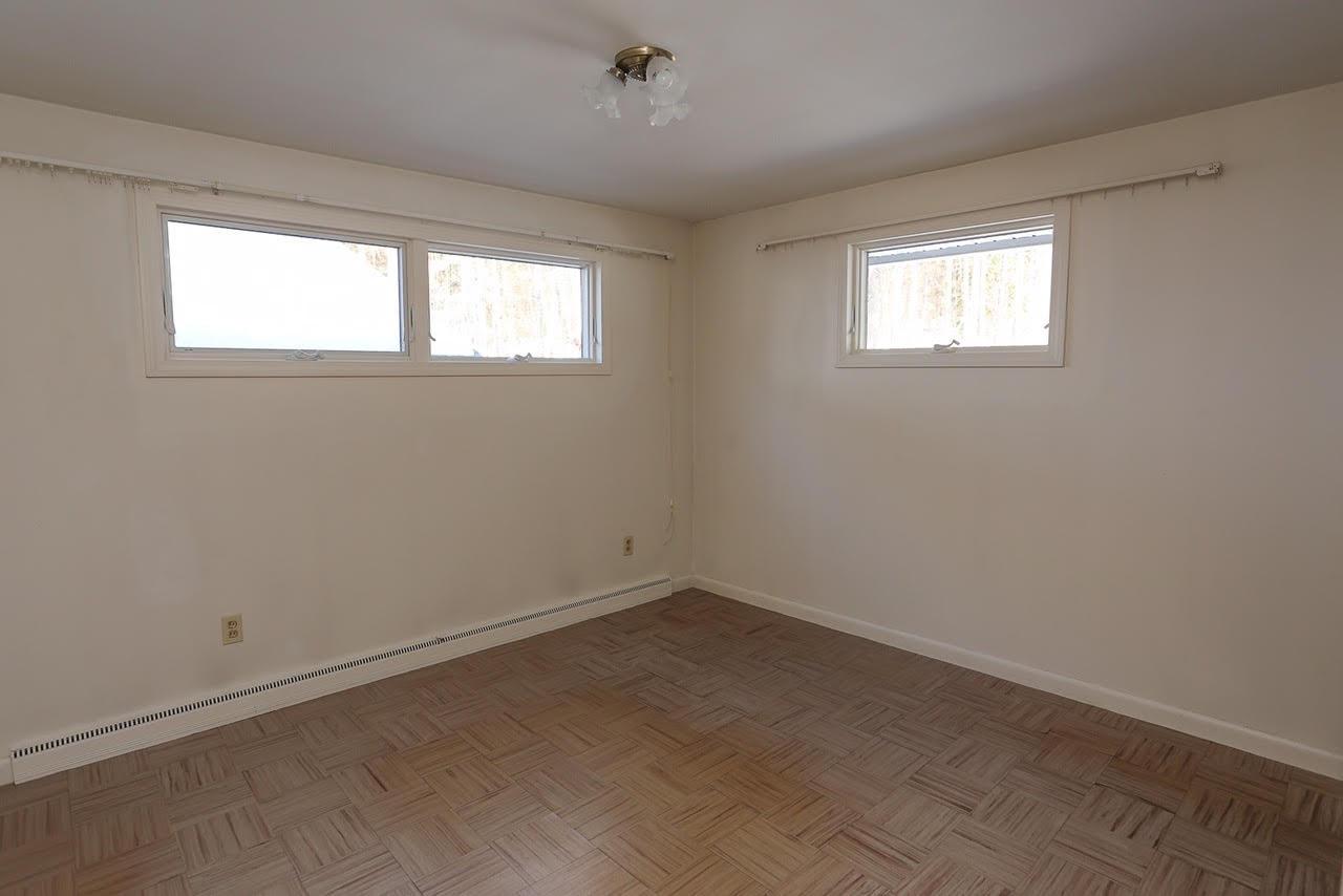 285 Hackett Hill Road Hooksett, NH 03106 - Photo 10 of 23