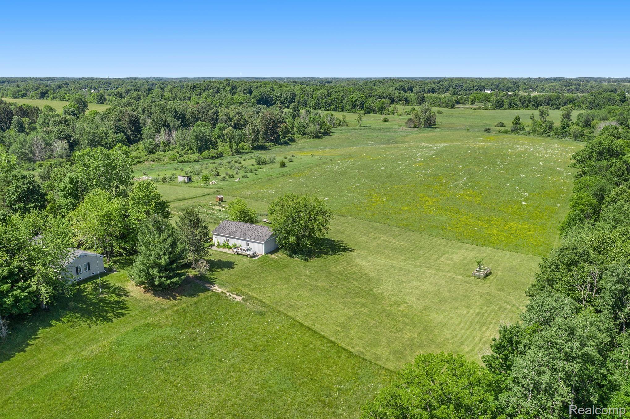 1910 Hadley Road Lapeer, MI 48446 - Photo 35 of 44 DJI_0813.jpg