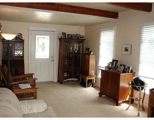 963 Sugar Run Road Eighty Four, PA 15330 - Photo 5 of 16 Living Room.