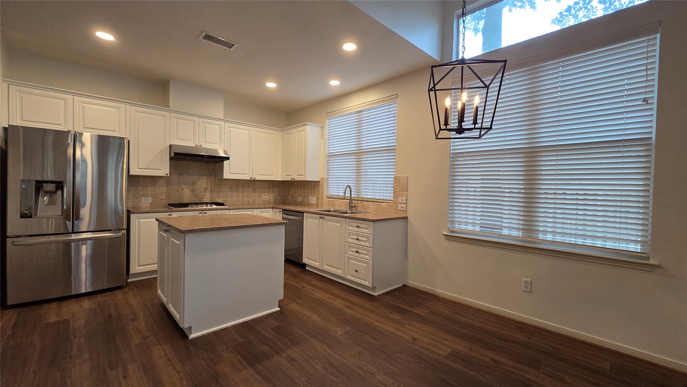 46 Dalea Place The Woodlands, TX 77382 - Photo 14 of 47