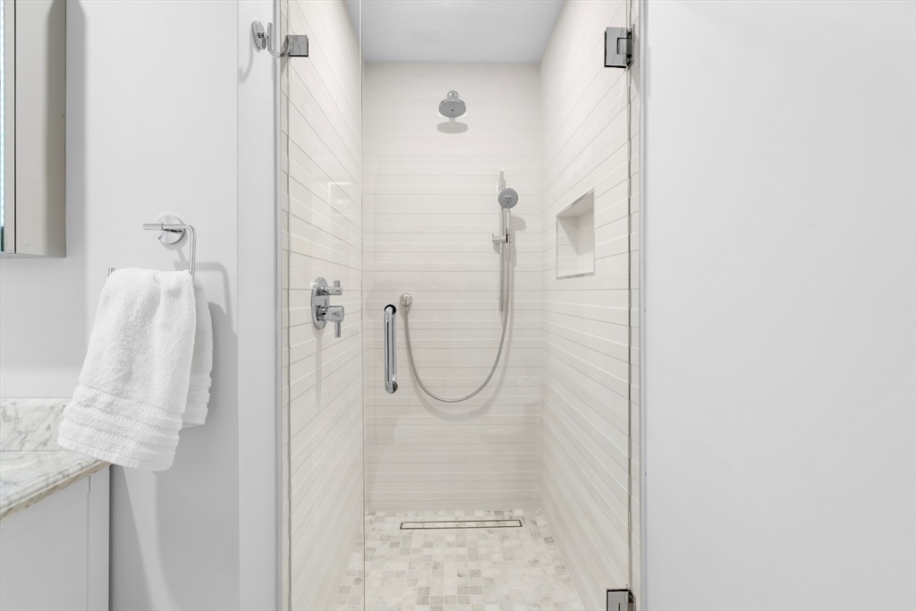11 Lowell Street, Unit B Arlington, MA 02476 - Photo 14 of 37 Gallery Image 14
