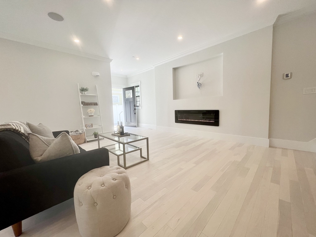 11 Lowell Street, Unit B Arlington, MA 02476 - Photo 8 of 37 Gallery Image 8