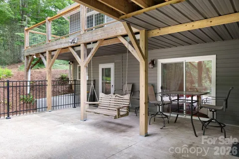 $1,100,000 | 153 SkyView Circle, Asheville, NC 28804