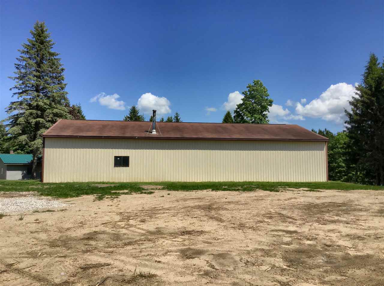 9760 South Maple City Road Maple City, MI 49664 - Photo 50 of 58 1884894-49.JPG
