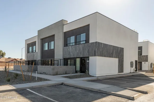 $2,495 | 432 South 32nd Street, Unit 110, Mesa, AZ 85204