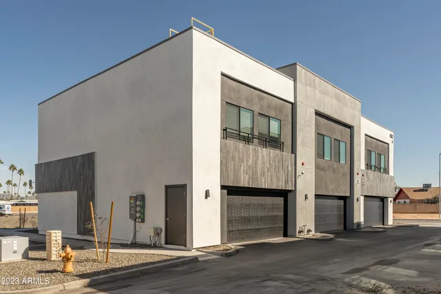 $2,495 | 432 South 32nd Street, Unit 110, Mesa, AZ 85204