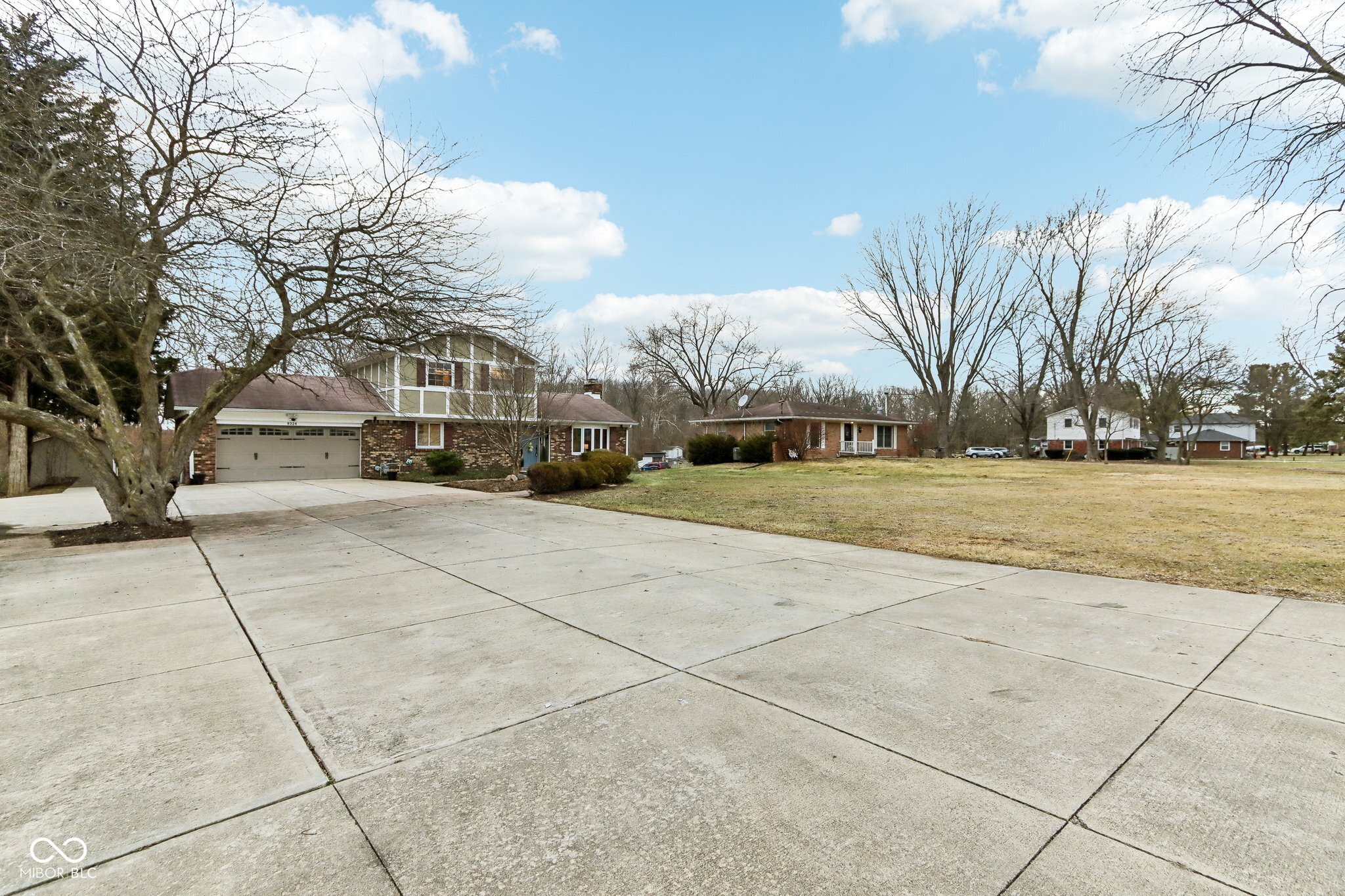 8324 Mann Road Indianapolis, IN 46221 - Photo 9 of 39