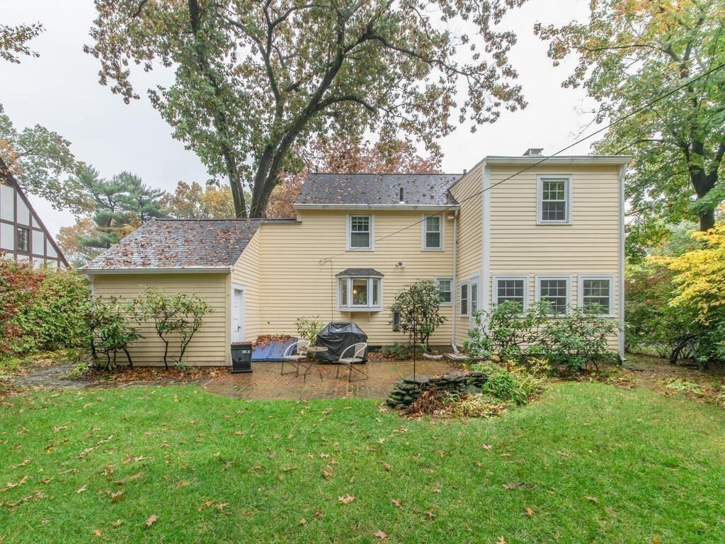 25 Dover Road Longmeadow, MA 01106 - Photo 3 of 42 Gallery Image 3