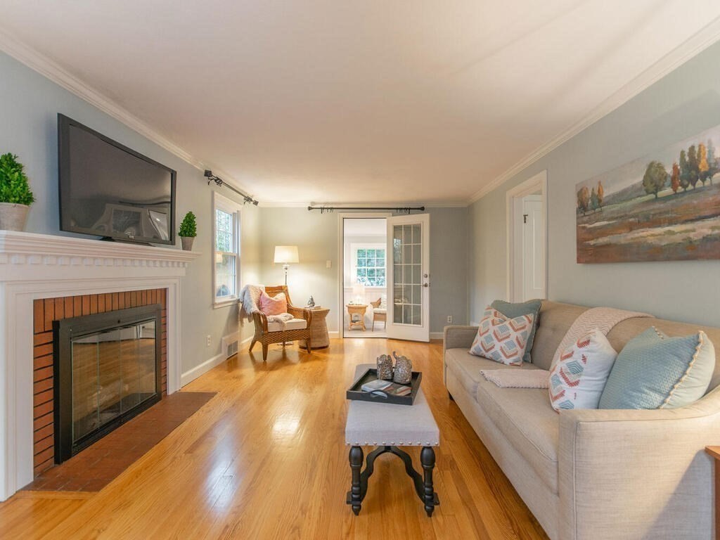 25 Dover Road Longmeadow, MA 01106 - Photo 9 of 42 Gallery Image 9