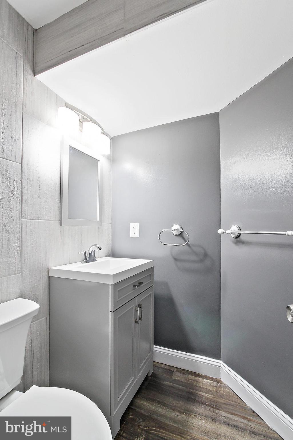 122 Laburnum Road Edgewood, MD 21040 - Photo 9 of 25 Powder room first floor