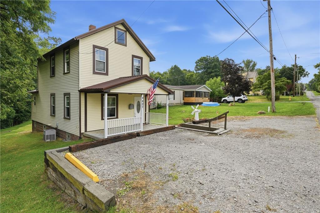 407 Boston Avenue New Castle, PA 16101 - Photo 4 of 31