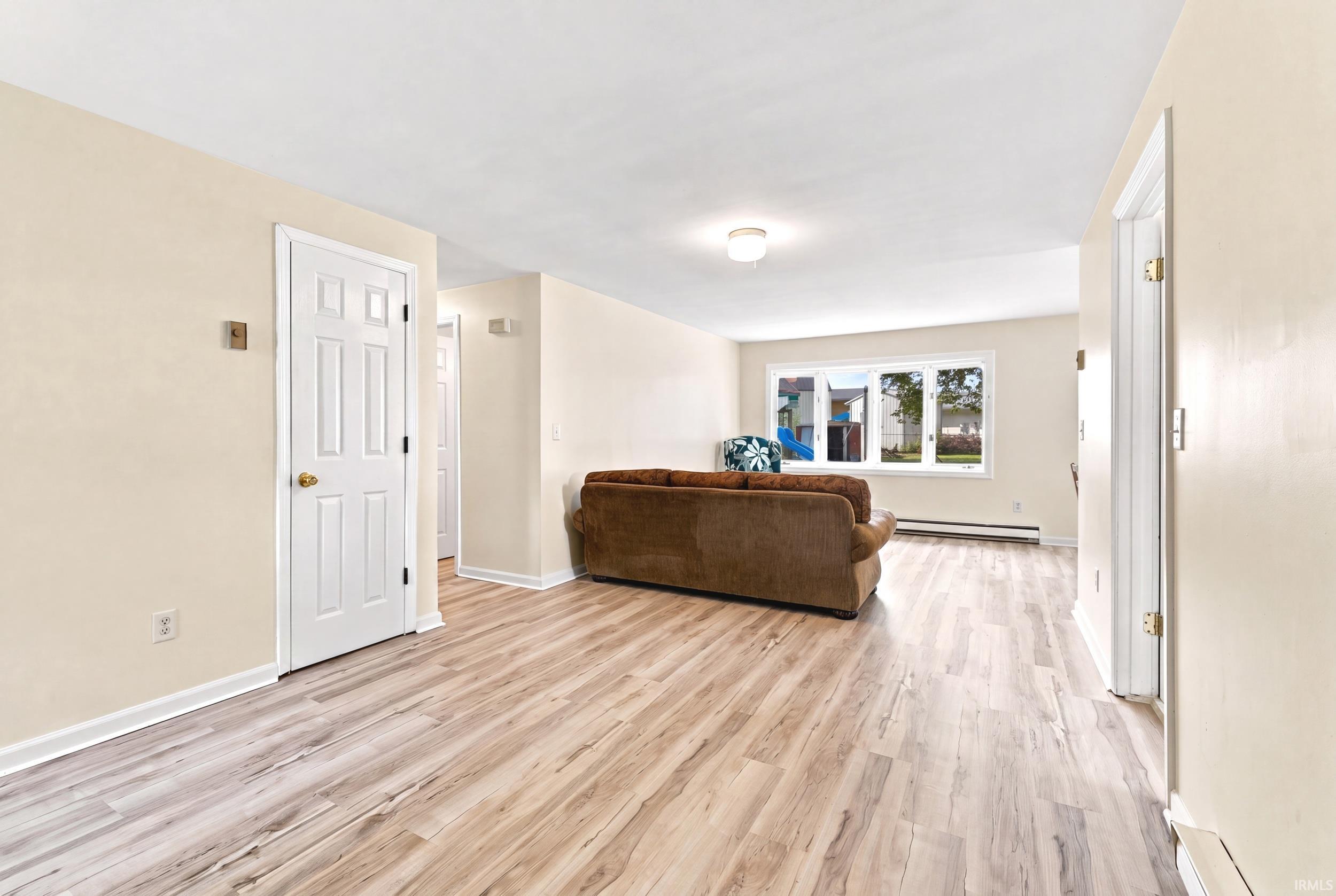 1421 Rabbit Run Huntertown, IN 46748 - Photo 10 of 37 Gallery Image 10